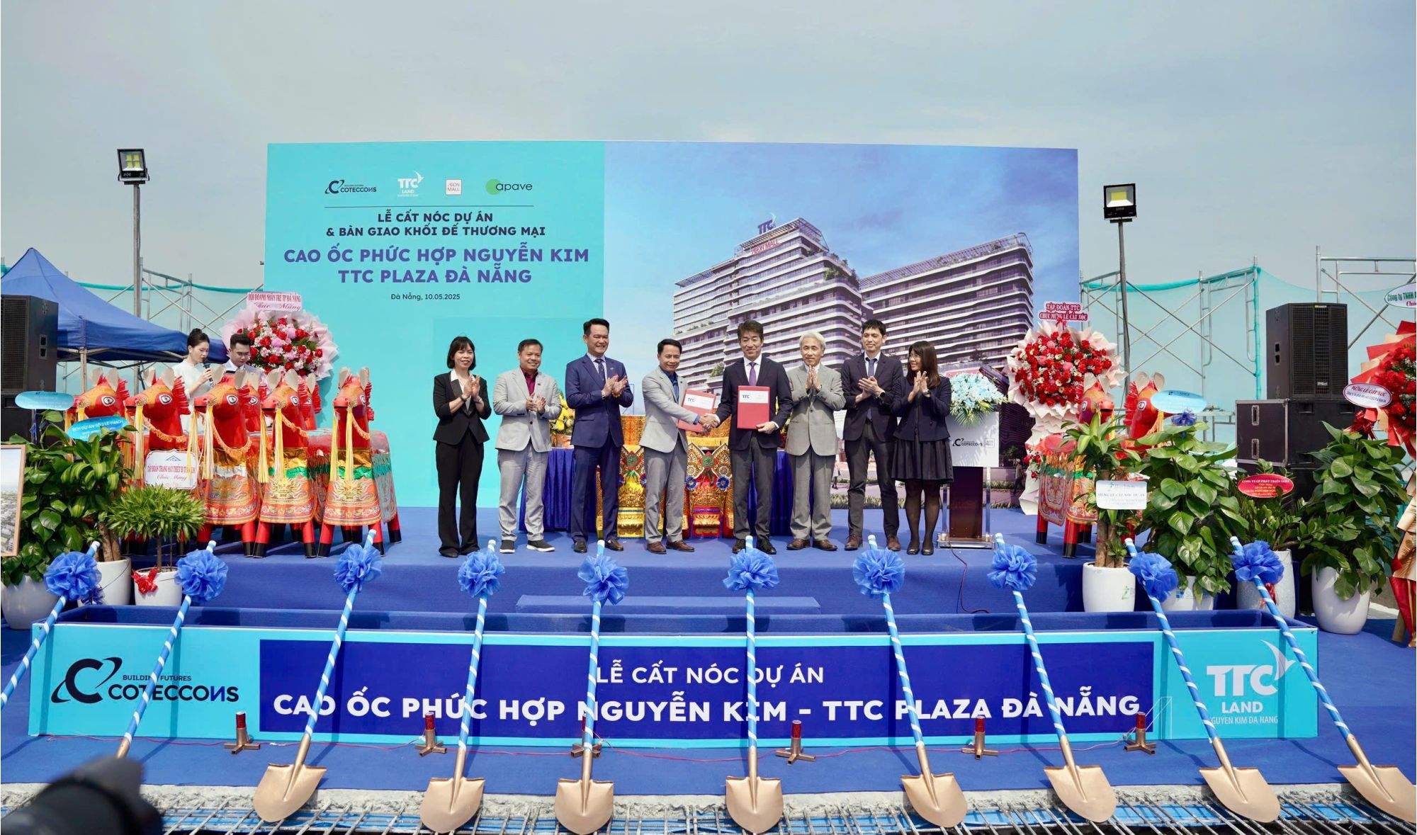 d8bba646-5b40- 466f-88fe-6a9c a030ead0.jpg